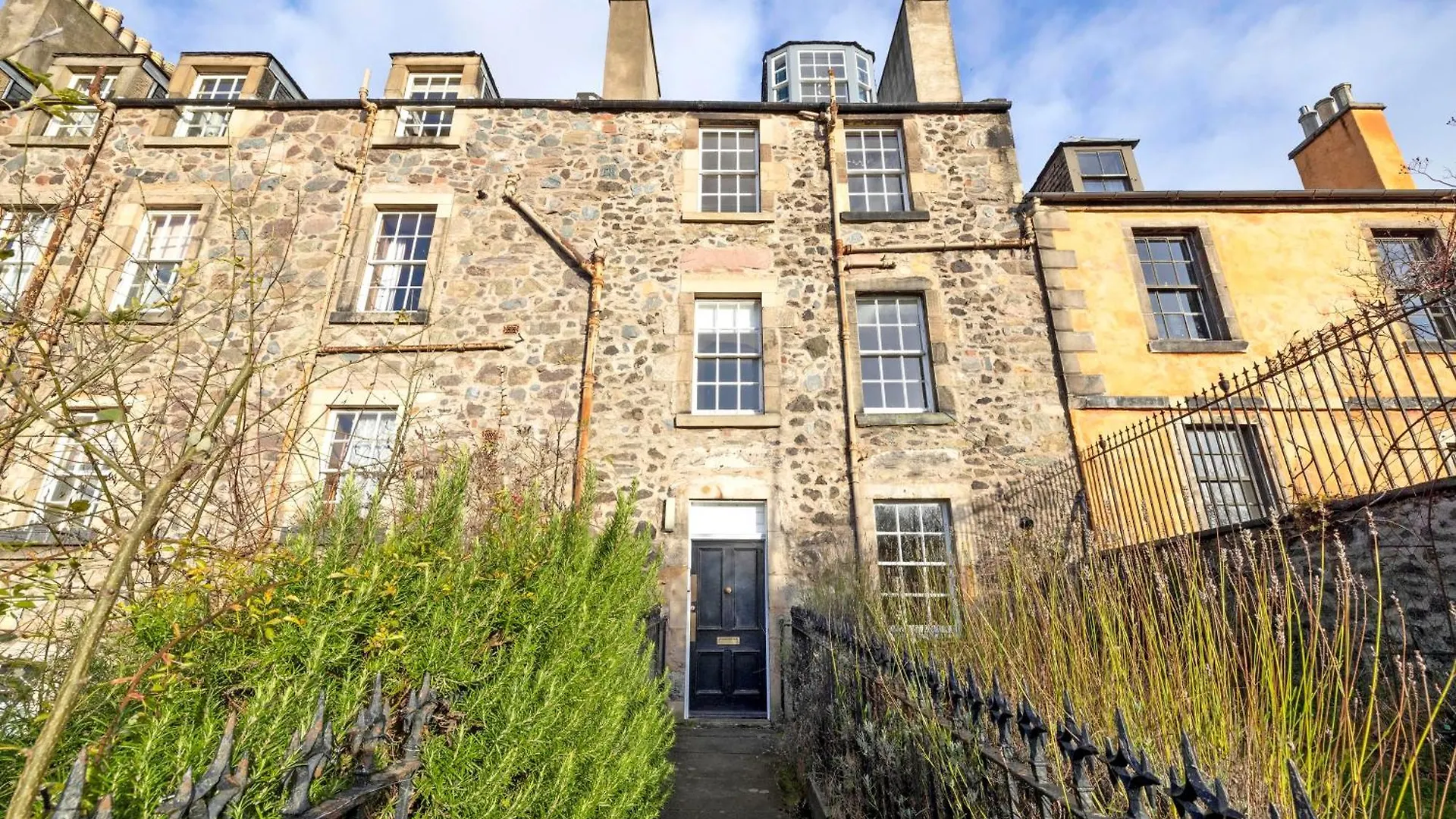 Joivy Beautiful Apartment, Private Garden, Calton Hill Edinburgh