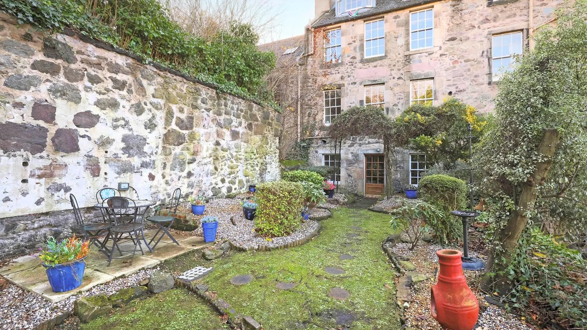 Joivy Beautiful Apartment, Private Garden, Calton Hill Edinburgh 0*,